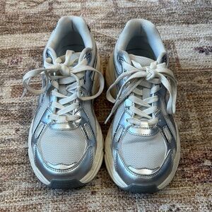 Dream Pairs Silver White Athletic Sneakers